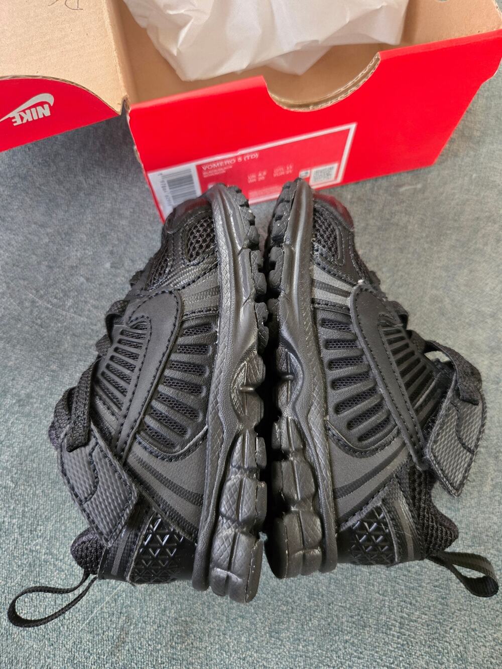 Nike Unisex Kids Vomero 5 (Infant/Toddler) Black/Black 5 Medium Toddler, 5C